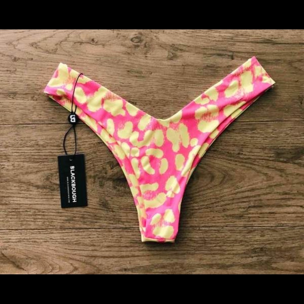 ISO Blackbough Pink Splash Bottoms! Sz S or M!